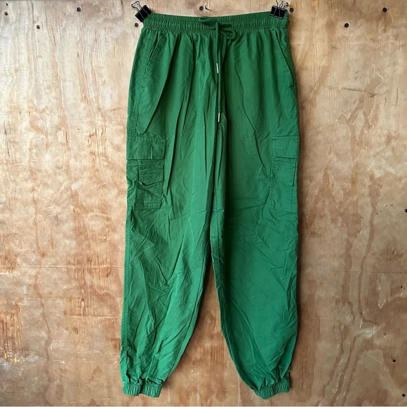 Forever 21 Kelly Green Pull On Cargo Joggers - Picture 10 of 10
